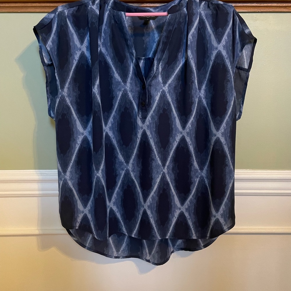 Banana Republic Factory domain sleeve blouse